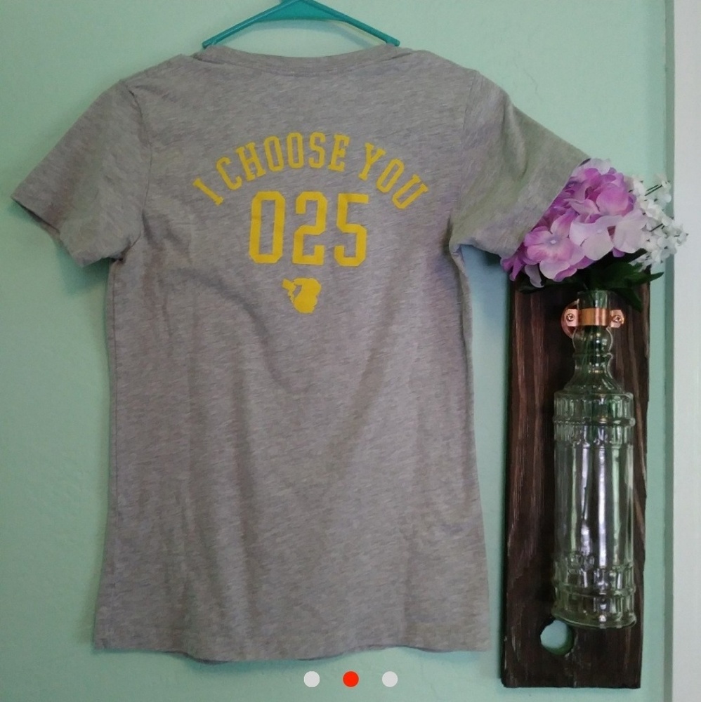 Pikachu Tee - Picture 2 of 3